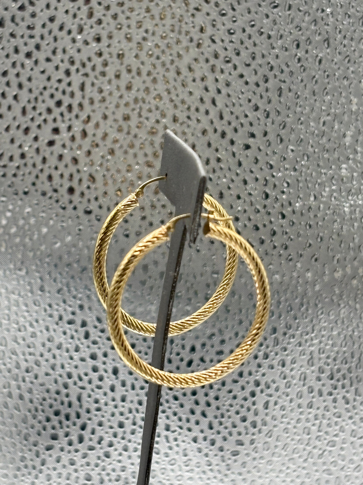 Ladies 14 Karat Yellow Gold Fluted Round Hoop Earrings