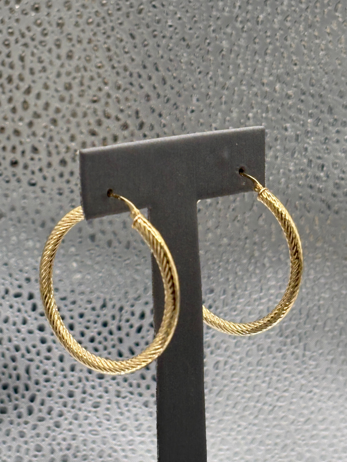 Ladies 14 Karat Yellow Gold Fluted Round Hoop Earrings