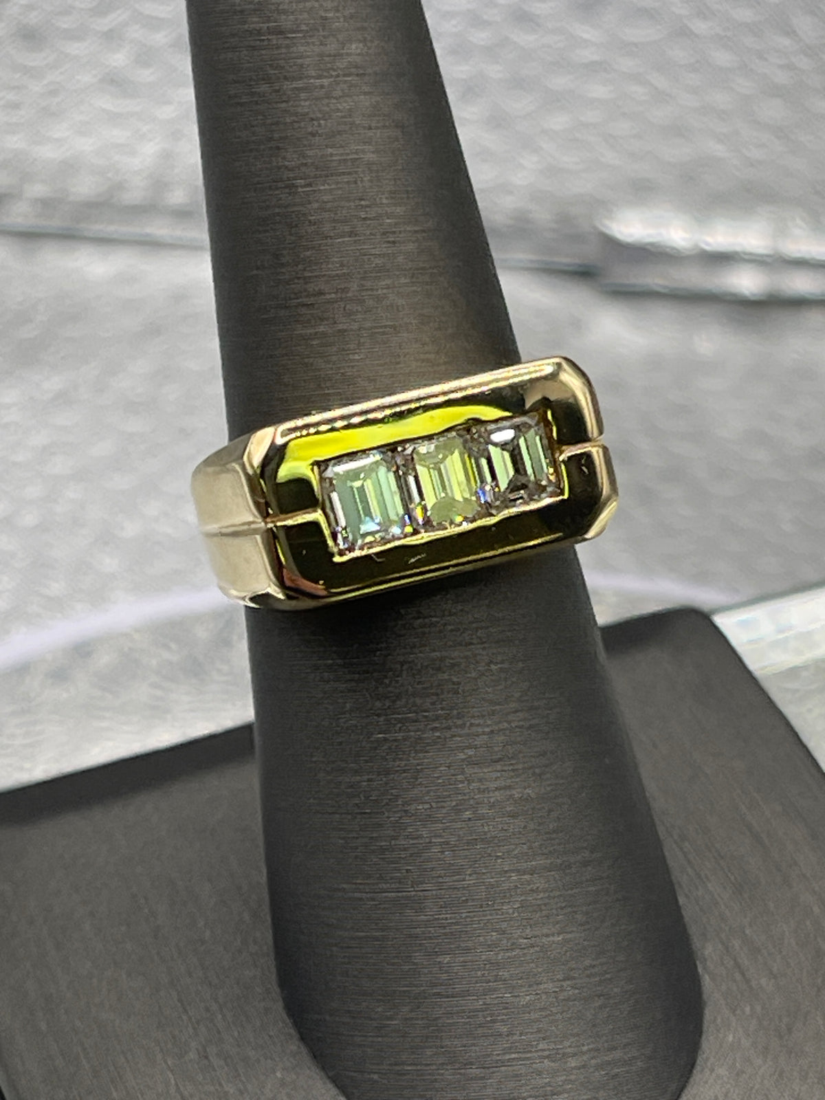 Vintage Ladies / Gents 14 Karat Yellow Gold 3 Emerald Cut Diamond Ring