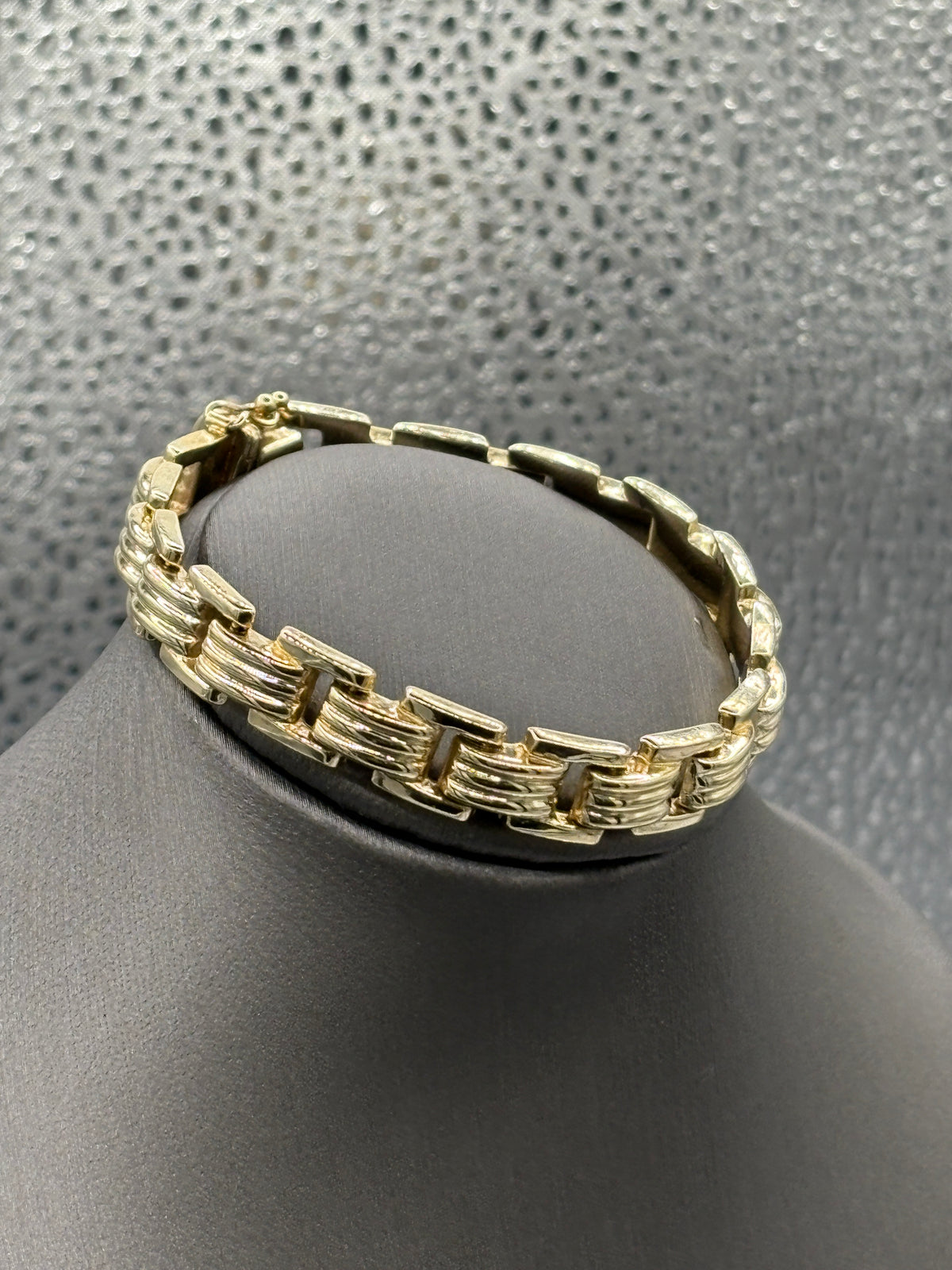 View two of Ladies 14 Karat Yellow Gold Square Fluted Link Bracelet