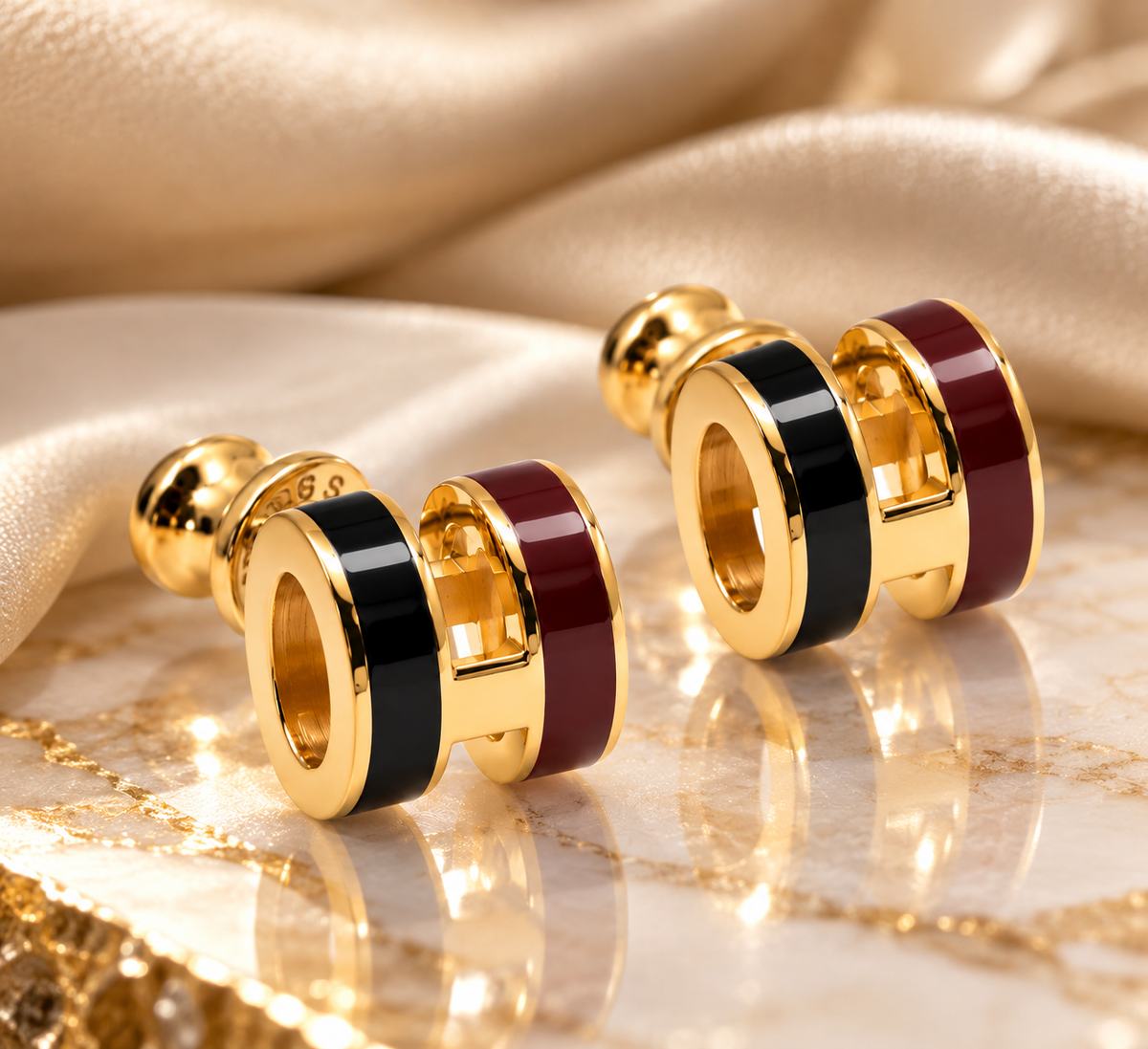 Hermès Mini Pop H Rocabar Earrings – Gold-Plated with Two-Tone Lacquer
