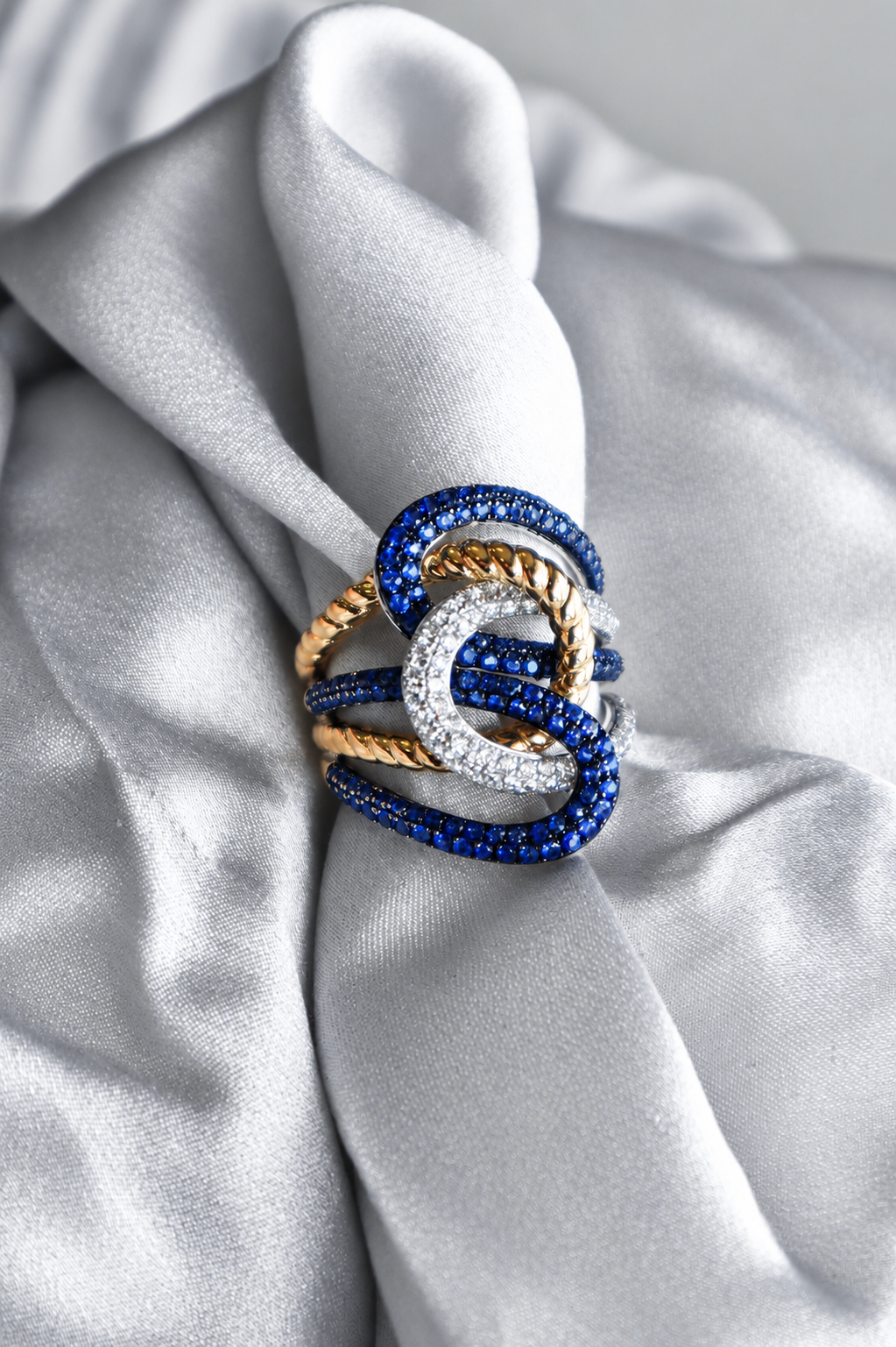 Ladies 14 Karat W&Y Gold Diamond & Sapphire Lasso Love Ring