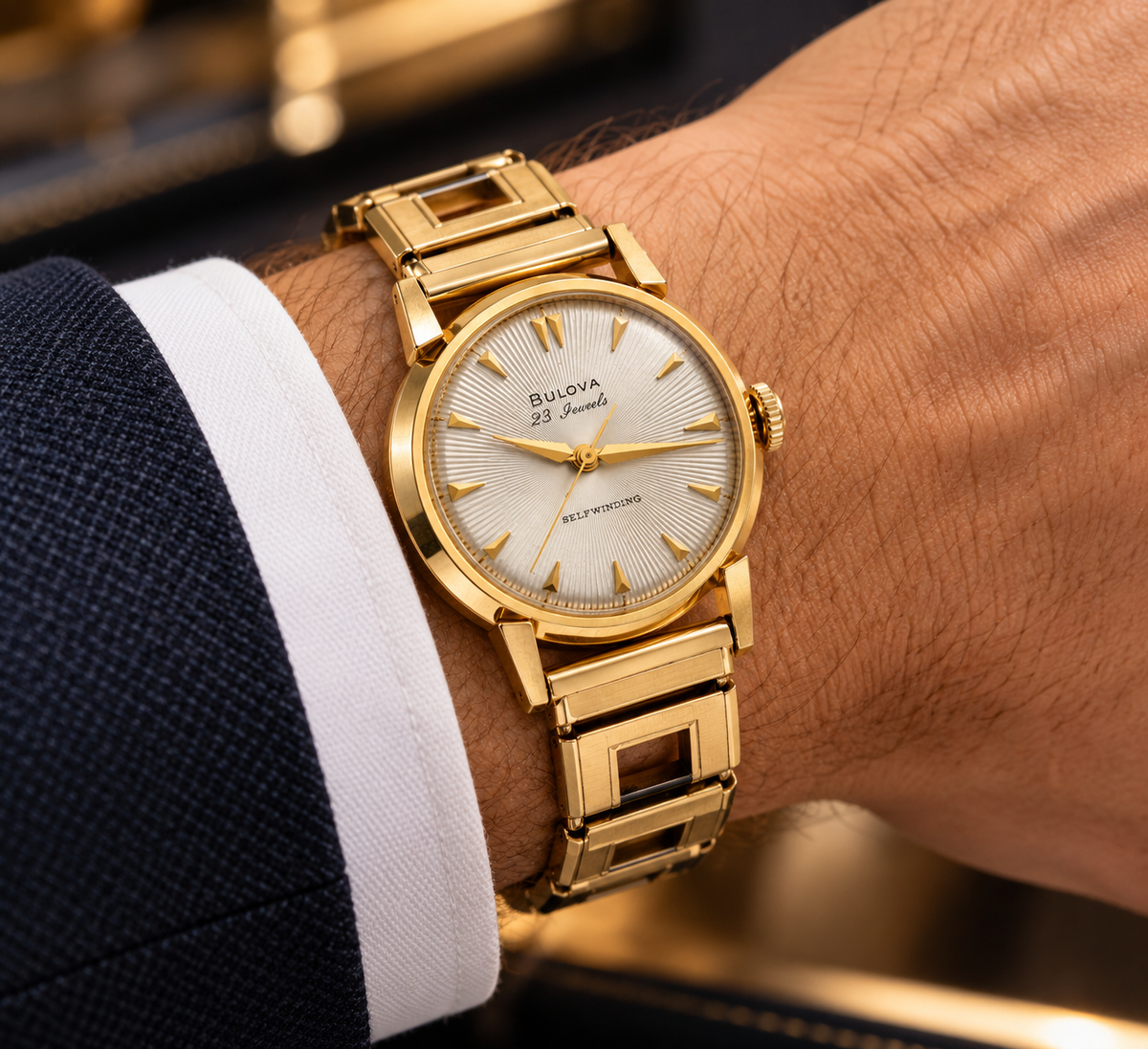 Pre-Owned Mens Bulova watch 14k gold, photo 2