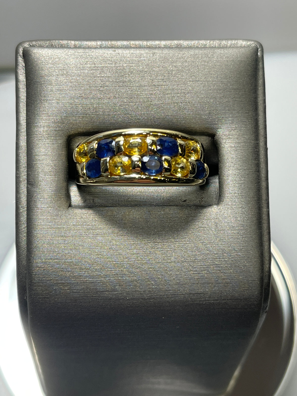 14 KARAT GOLD BLUE & YELLOW SAPPHIRE RING