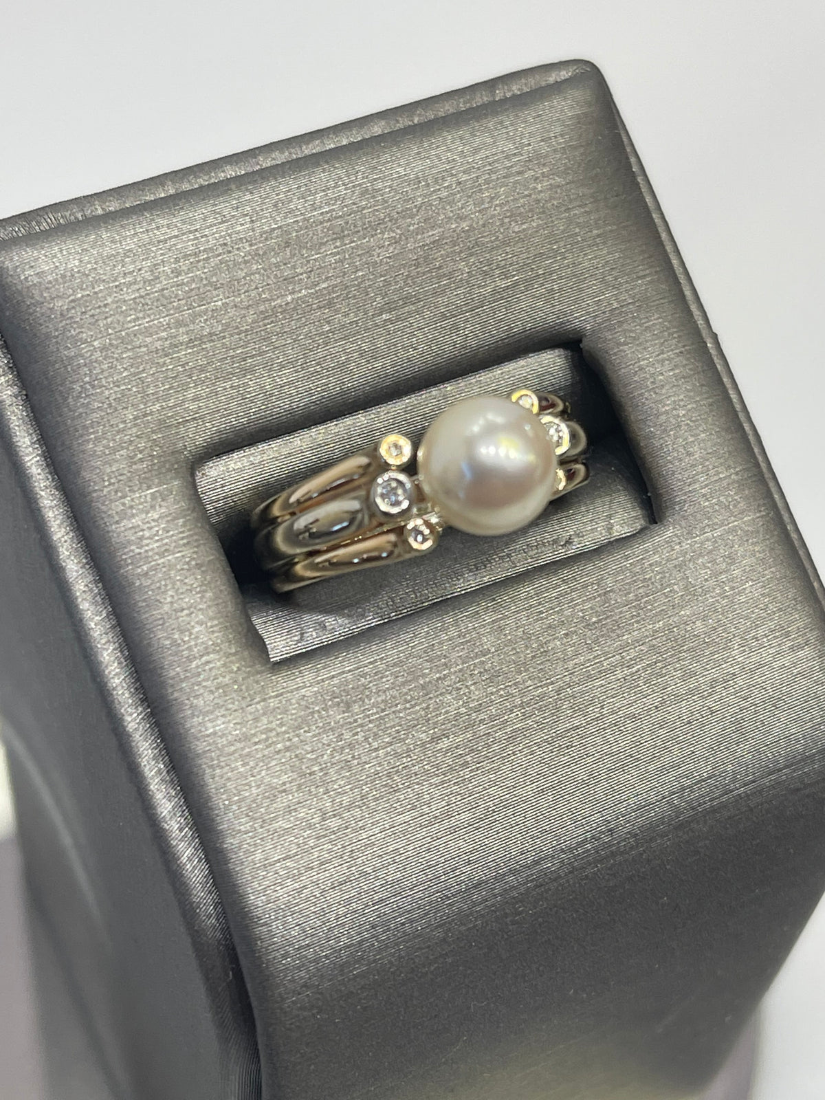 14 Karat Yellow And White Gold - Pearl And Diamond Ring - Philadelphia Gold & Silver Exchange