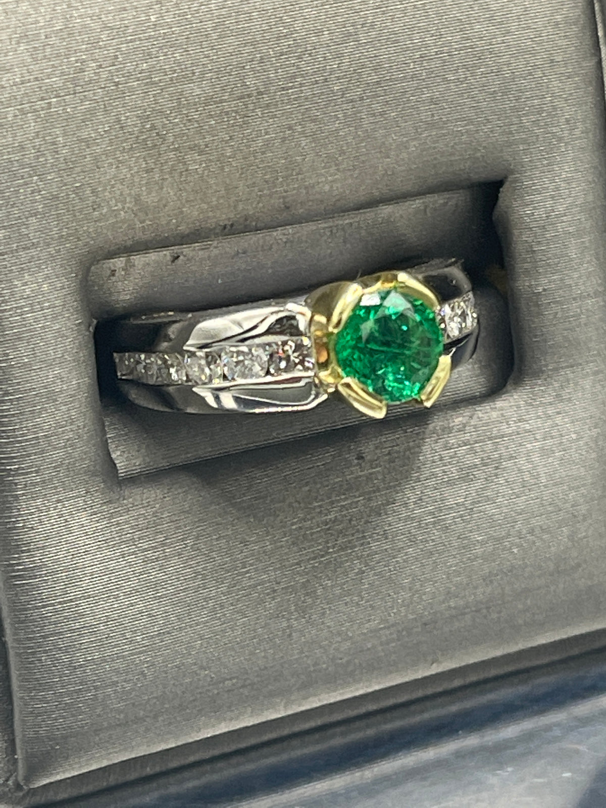 18 Karat White And Yellow Gold Round Shape Emerald & Diamond Ring