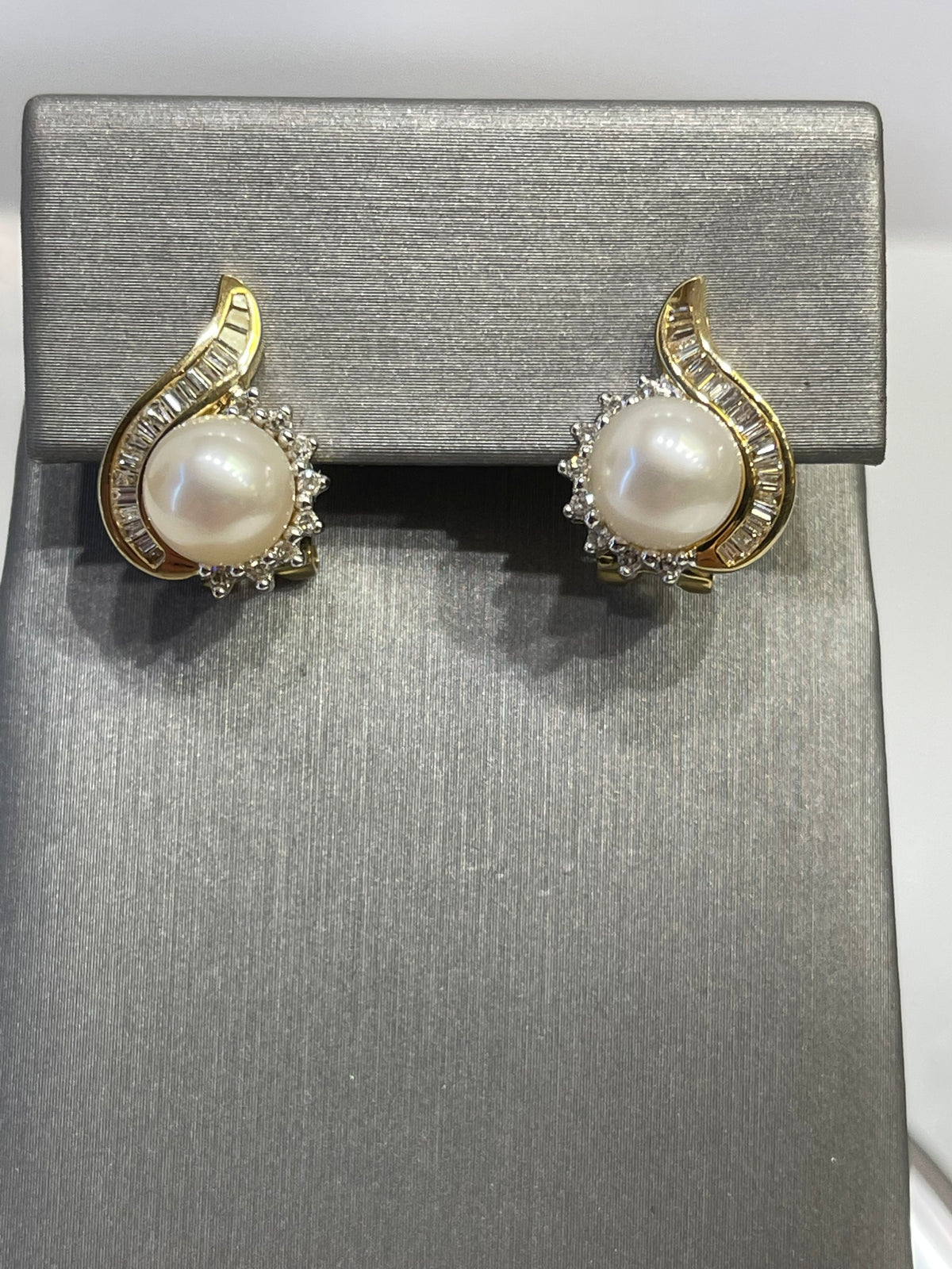 View three of Ladies 14 Karat Yellow Gold Diamond And Pearl Earrings