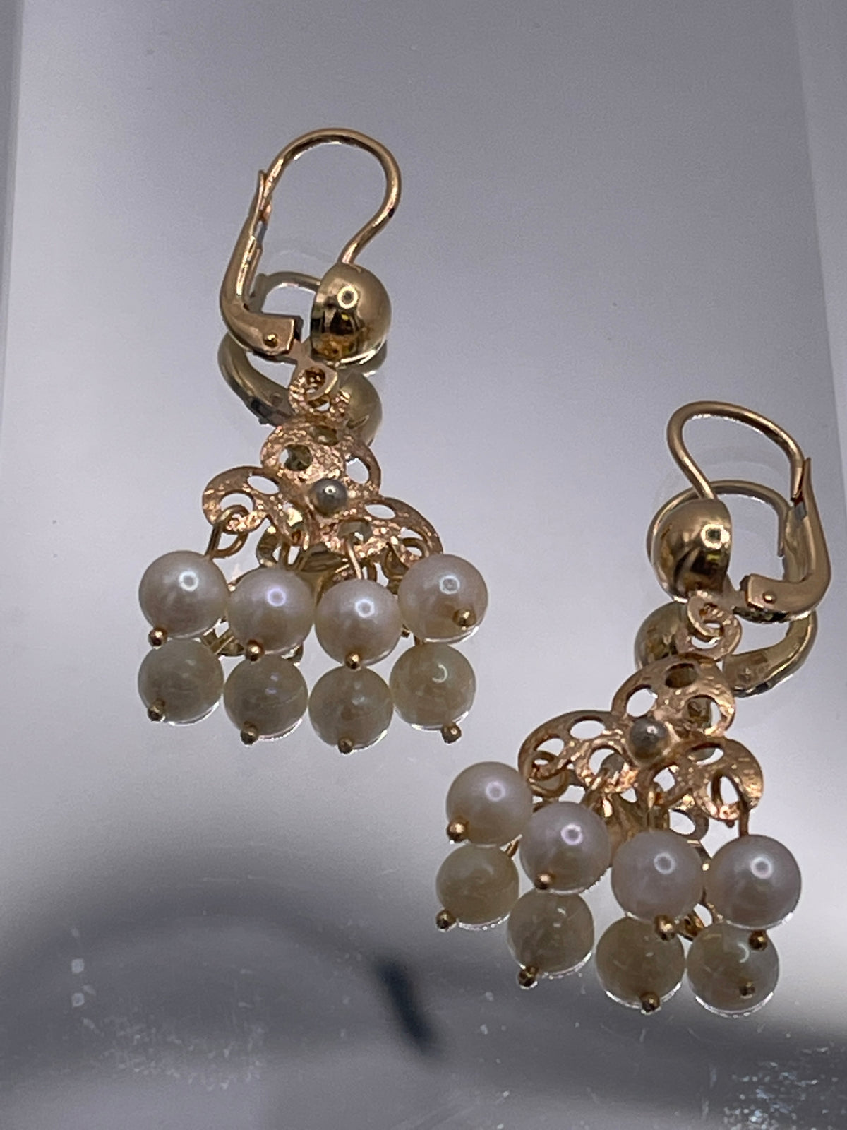 Ladies 18 Karat Yellow Gold Etruscan Chandelier Pearl Earrings