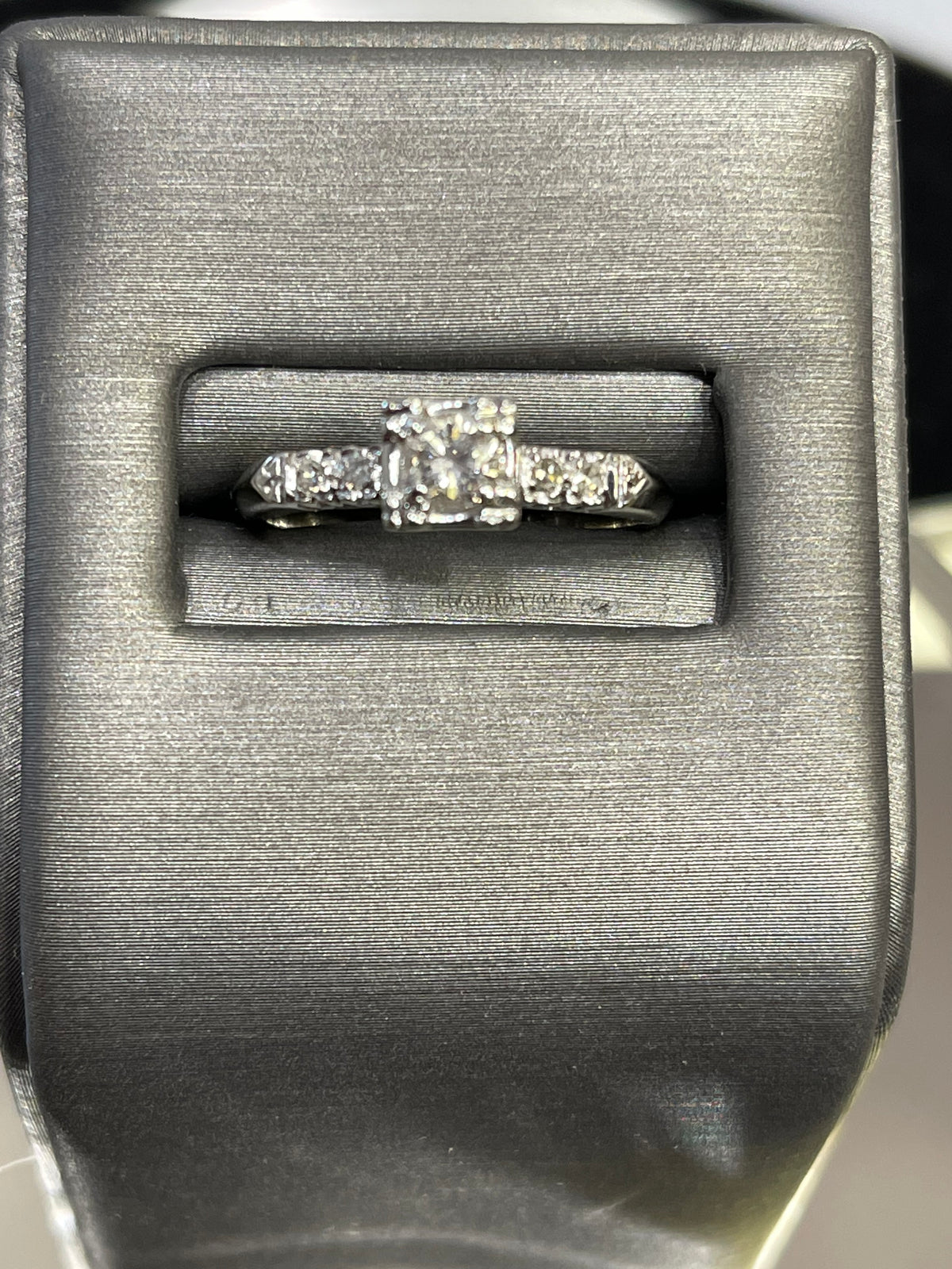 14 Karat White Gold Diamond Engagement Ring Center Round With Accent Diamond Ring