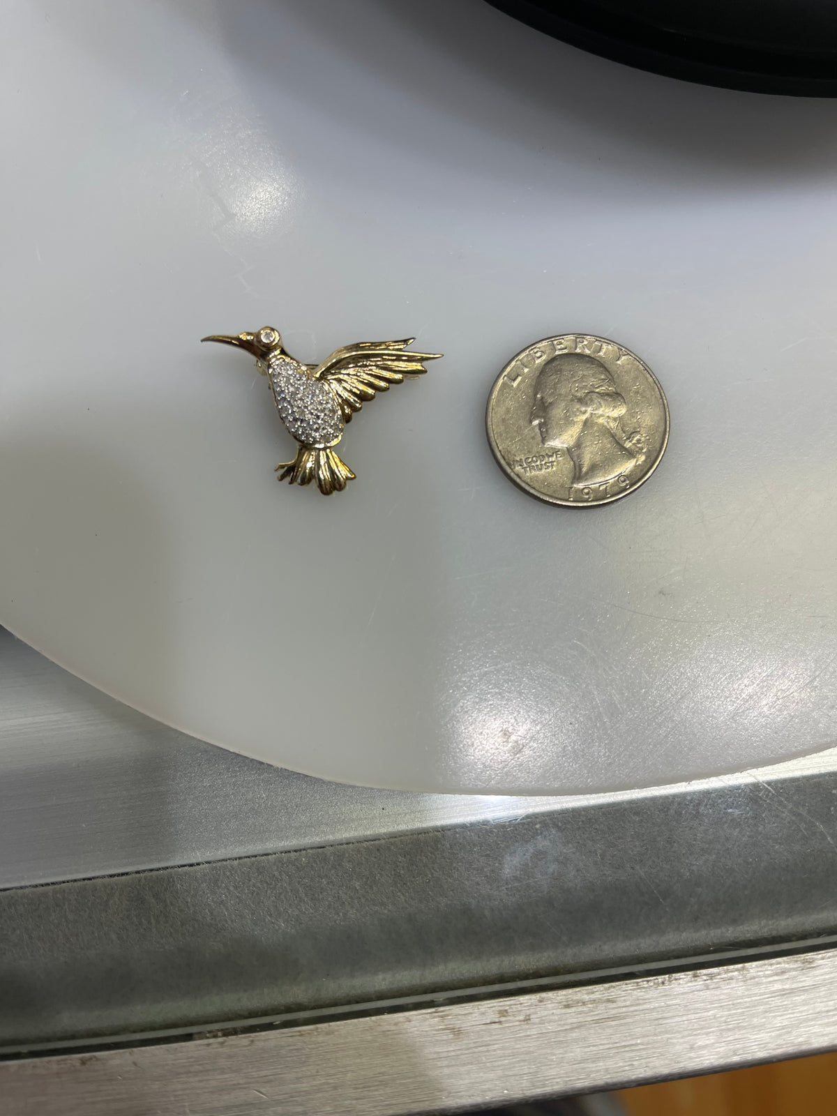 Vintage 10 Karat Yellow Gold Diamond Hummingbird Shaped Pin Pendant
