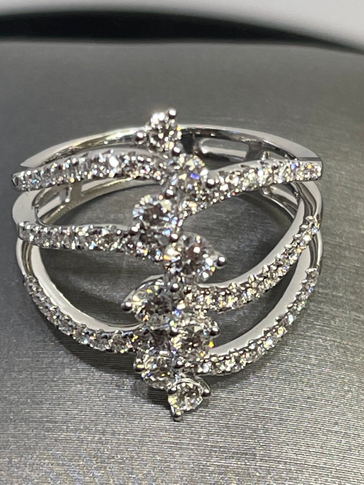 18KT White Gold Diamond Ring North South Type Design