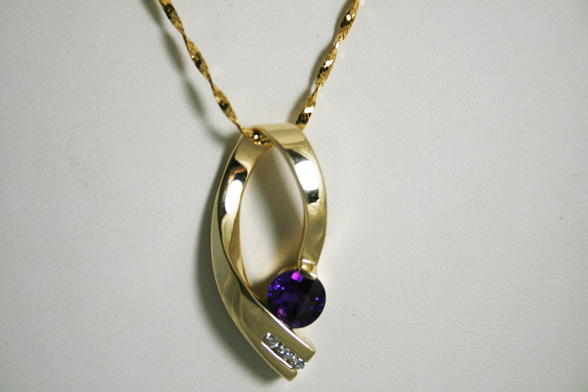 18K Karat Yellow Gold Amethyst And Diamond Pendant And Chain - Philadelphia Gold & Silver Exchange