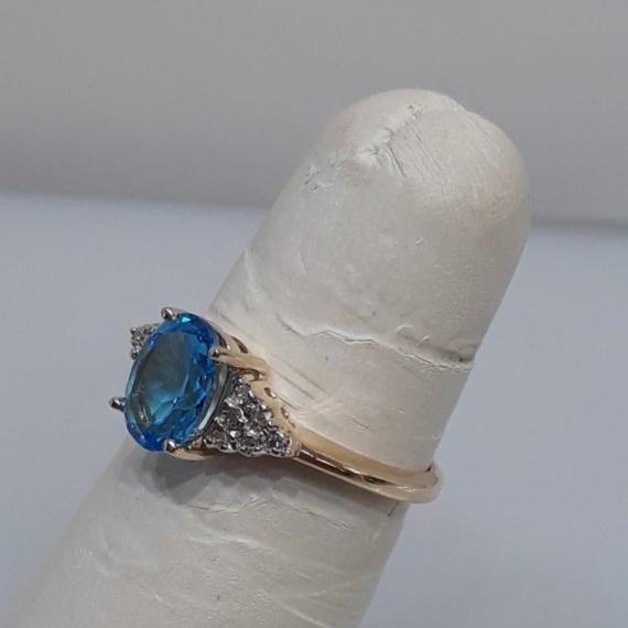 14KT Yellow Gold Oval Blue Topaz And Daimond Ring - - Philadelphia Gold & Silver Exchange