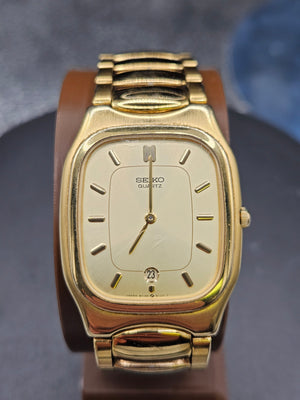 Vintage gold-tone Seiko Quartz tank watch