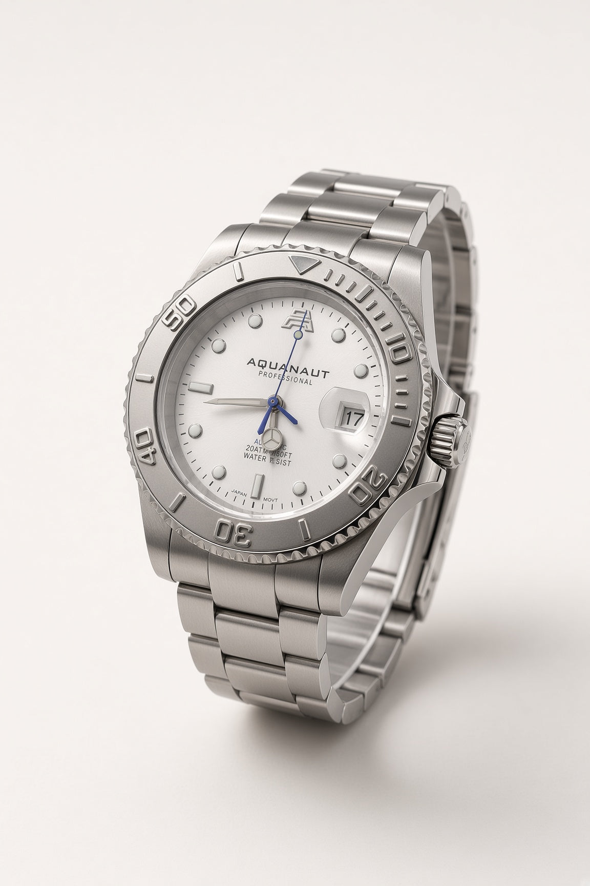 Aquanaut Professional, stainless steel case and oyster-style bracelet with a high-contrast white dial