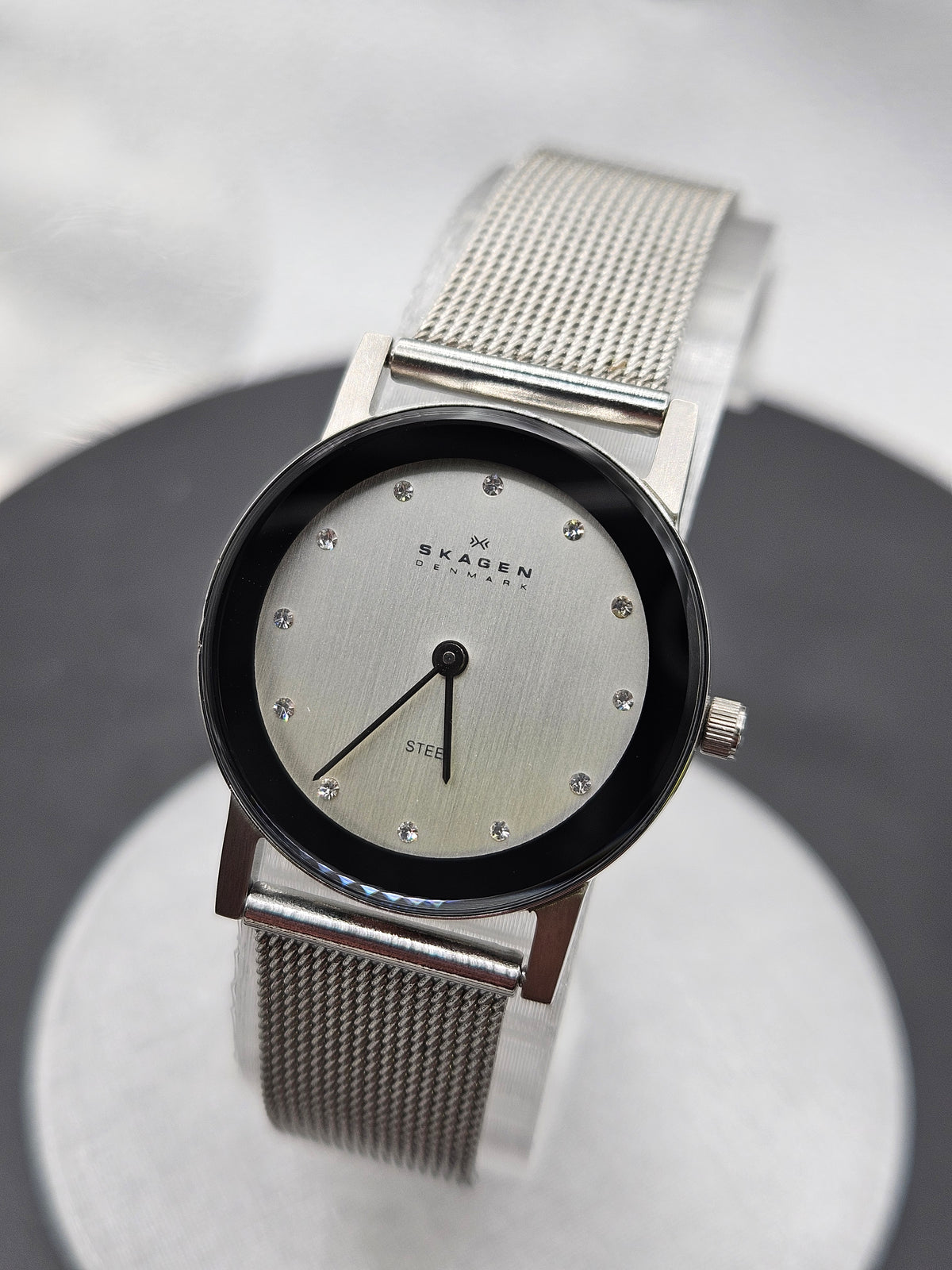 Vintage Skagen stainless steel watch. Jewel hour markers and mesh strap