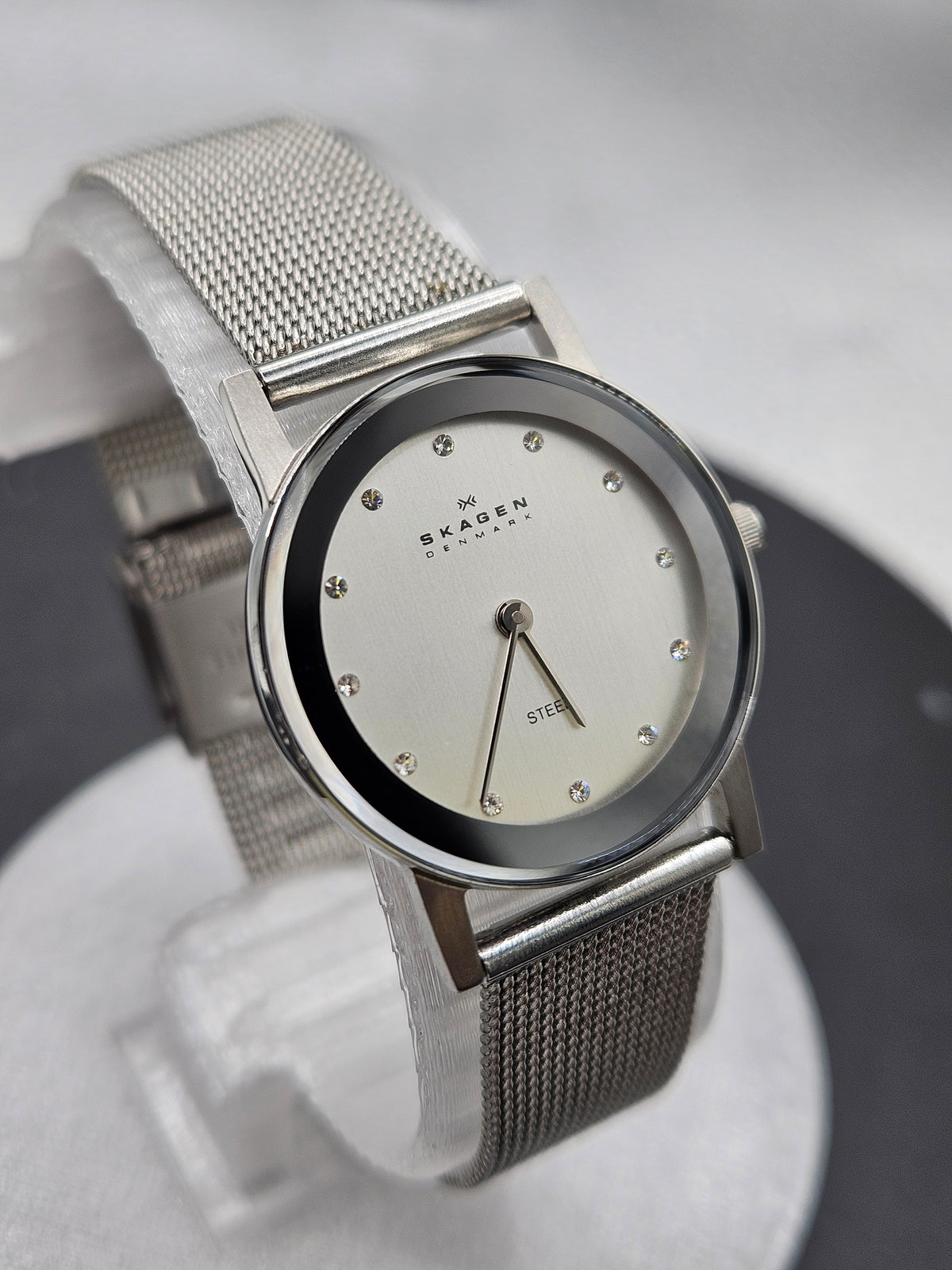 Vintage Skagen stainless steel watch. Jewel hour markers and mesh strap