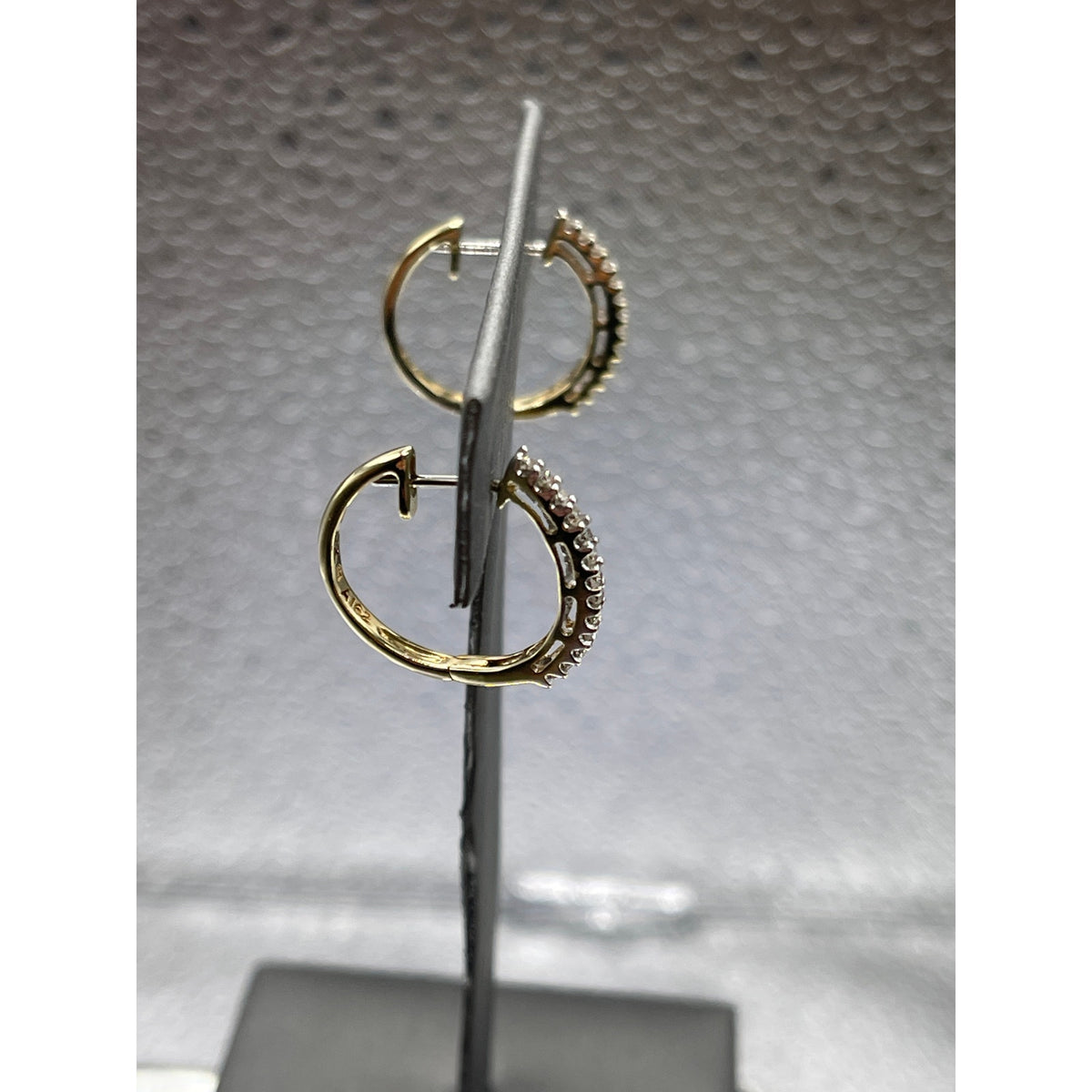 Ladies 10 Karat Solid Yellow Gold Diamond Round Hoop Earrings