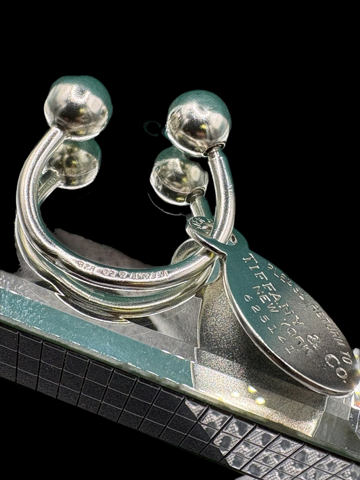 TIFFANY & Company Oval Key Ring