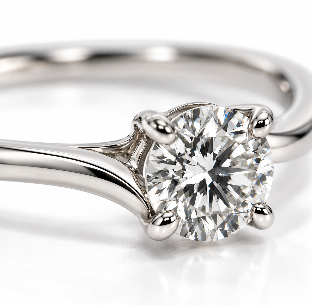 14 Karat White Gold Round Diamond Engagement Ring – 1.17 Carat