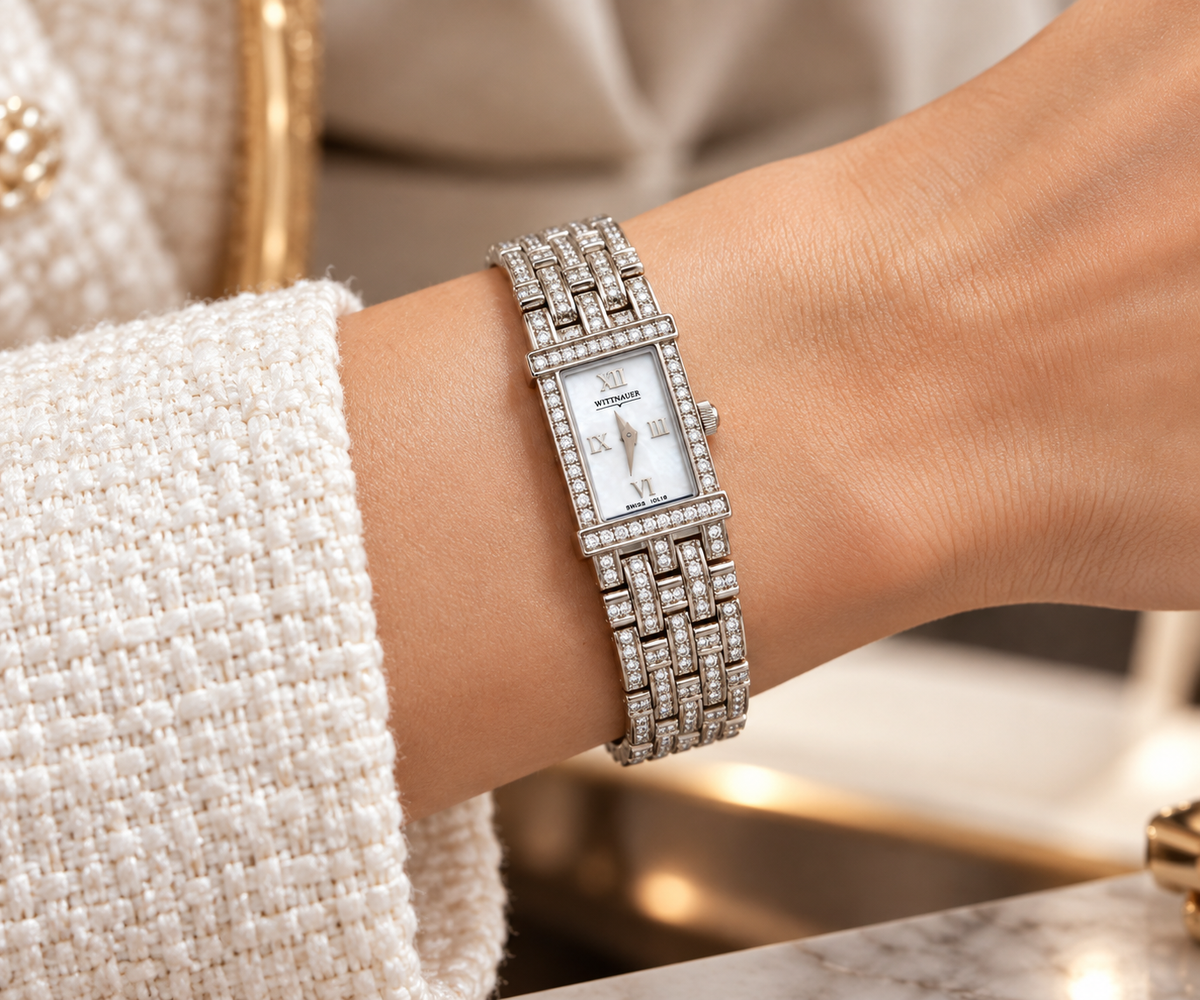 Vintage Wittnauer Ladies' Crystal-Accented Bracelet Watch – Mother-of-Pearl Dial