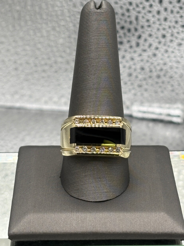 View four of Gents 14 Karat Yellow Gold Diamond & Black Onyx Ring