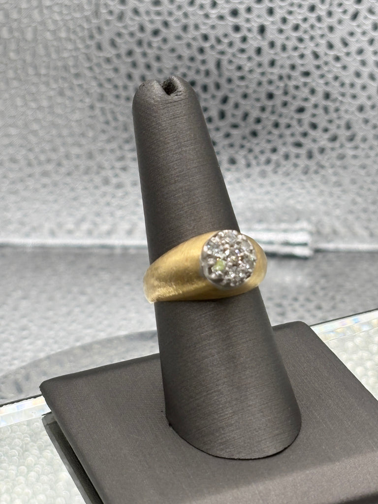 View six of Ladies / Gents 14 Karat Yellow Gold Diamond Cluster Ring