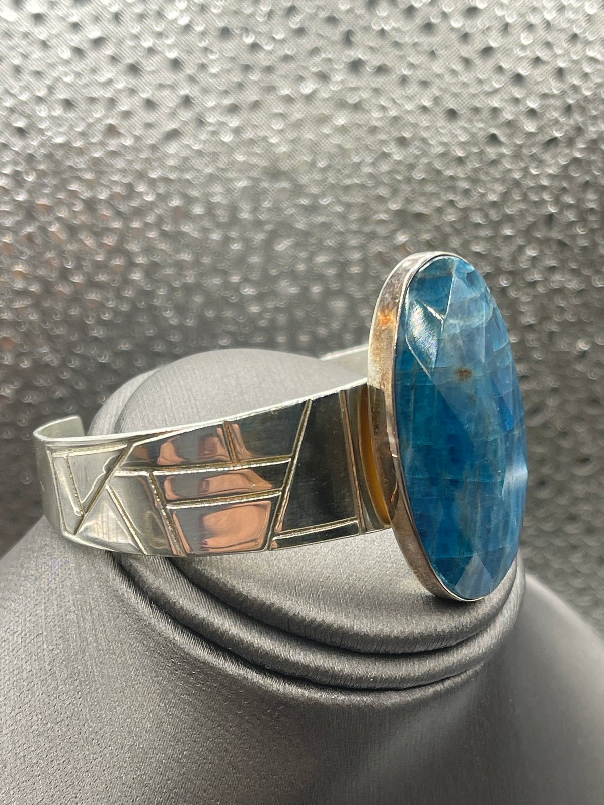 Ladies Sterling Silver Cuff Bracelet With A Blue Apatite Trigonal Stone