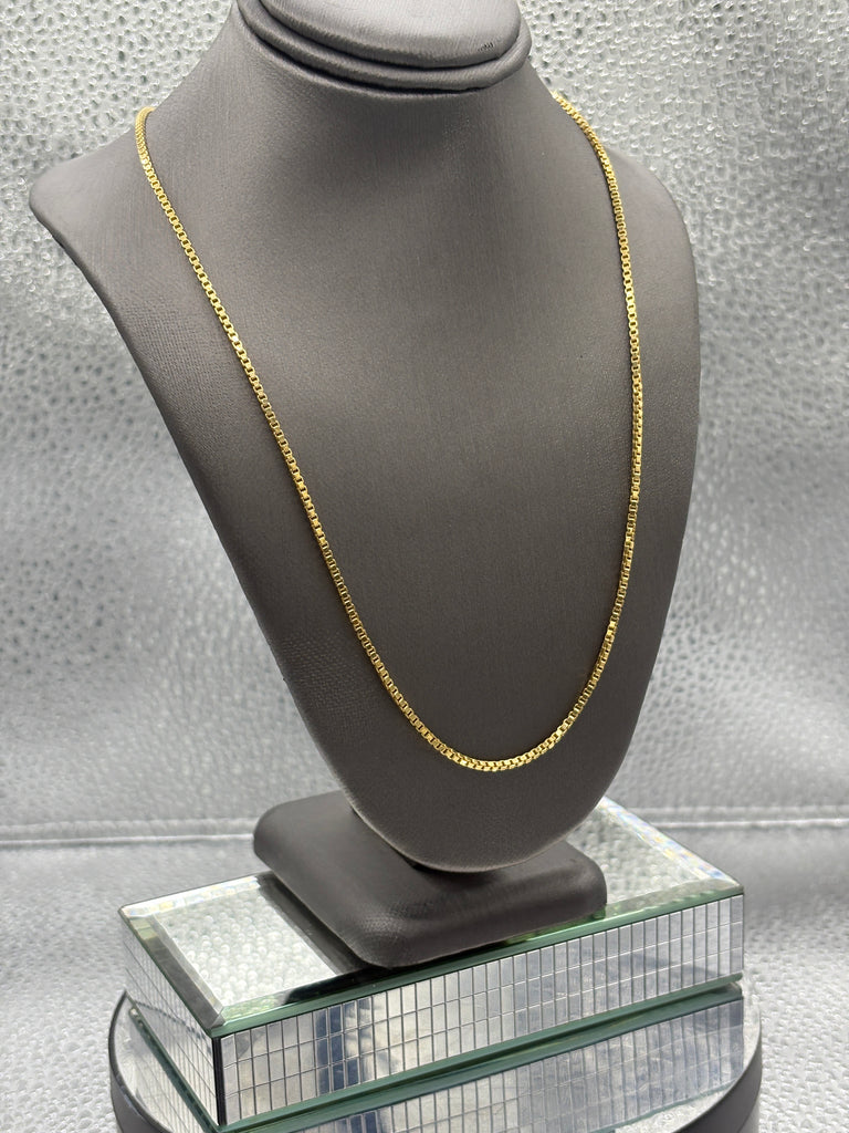 Ladies/Gents 18 Karat Yellow Gold Box Link Chain