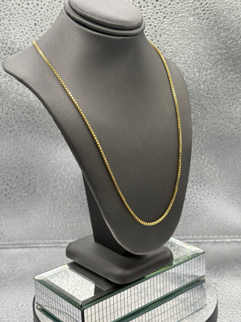 Ladies/Gents 18 Karat Yellow Gold Box Link Chain