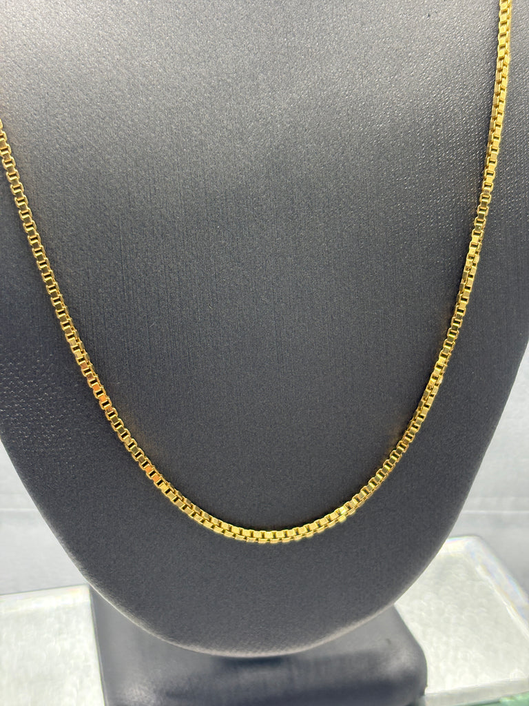 Ladies/Gents 18 Karat Yellow Gold Box Link Chain