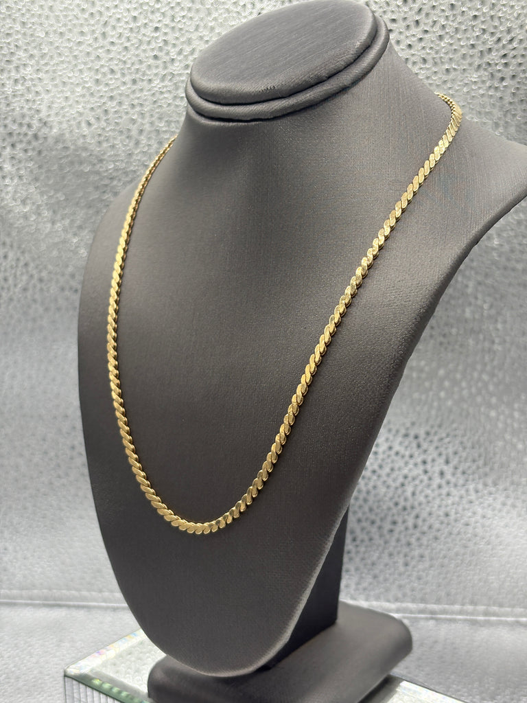 Ladies Vintage 14 Karat Yellow Gold Double S Link Chain
