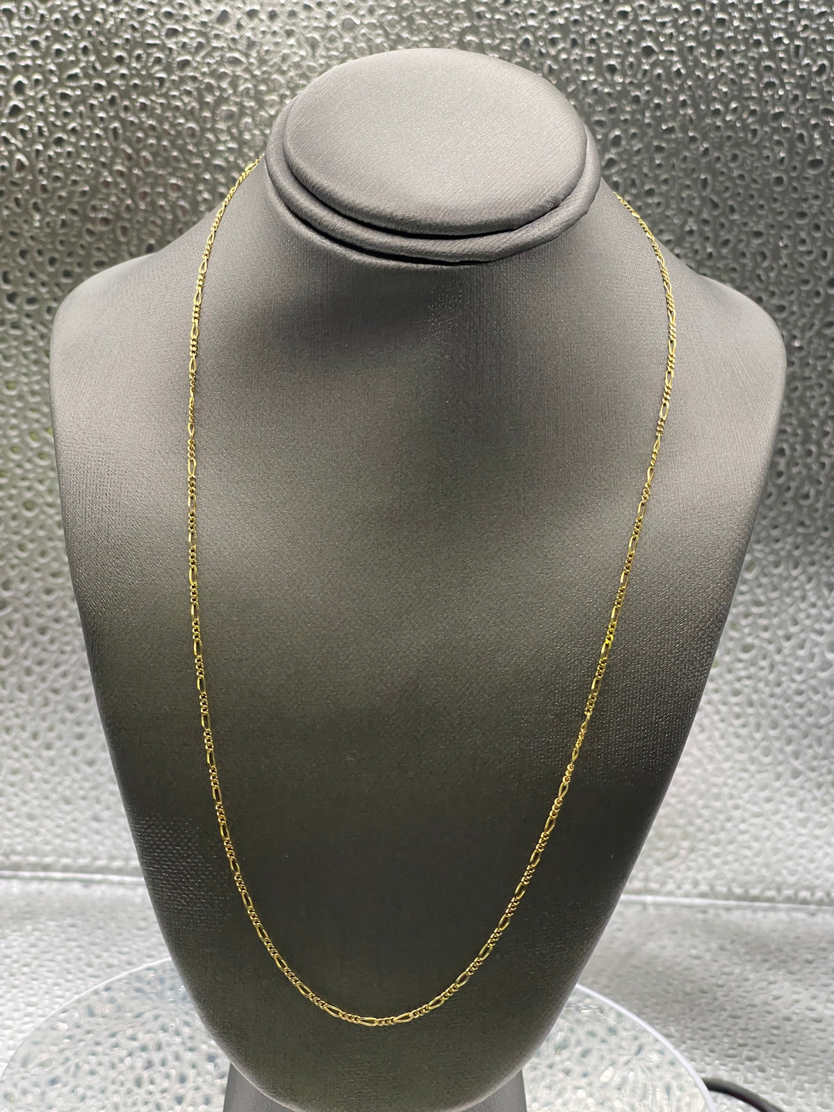 10 Karat Yellow Gold Beveled Figaro Link Chain