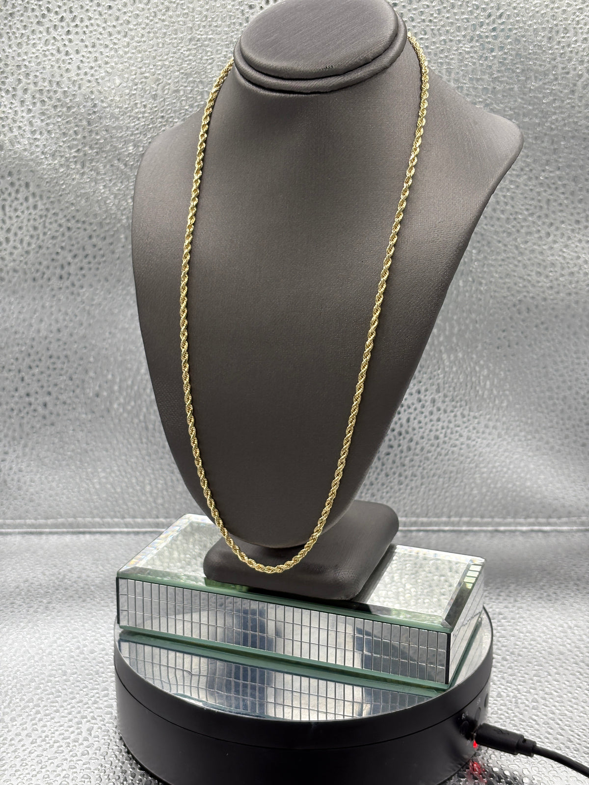 Ladies / Gents 14 Karat Yellow Gold Di-Cut Rope Chain