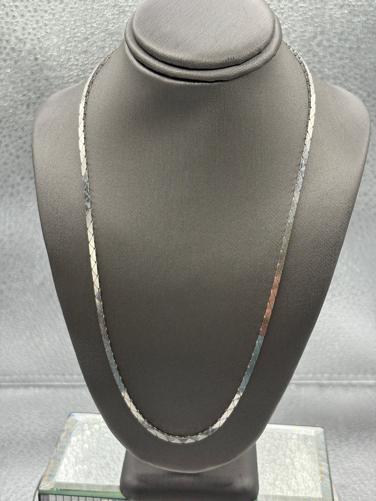 Ladies Vintage 14 Karat White Gold Cobra Link Chain
