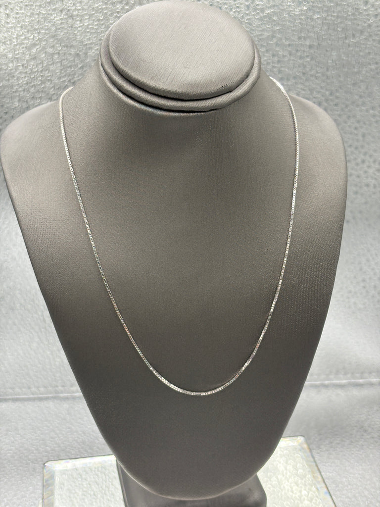 Ladies/ Gents 14 Karat White Gold Box Chain