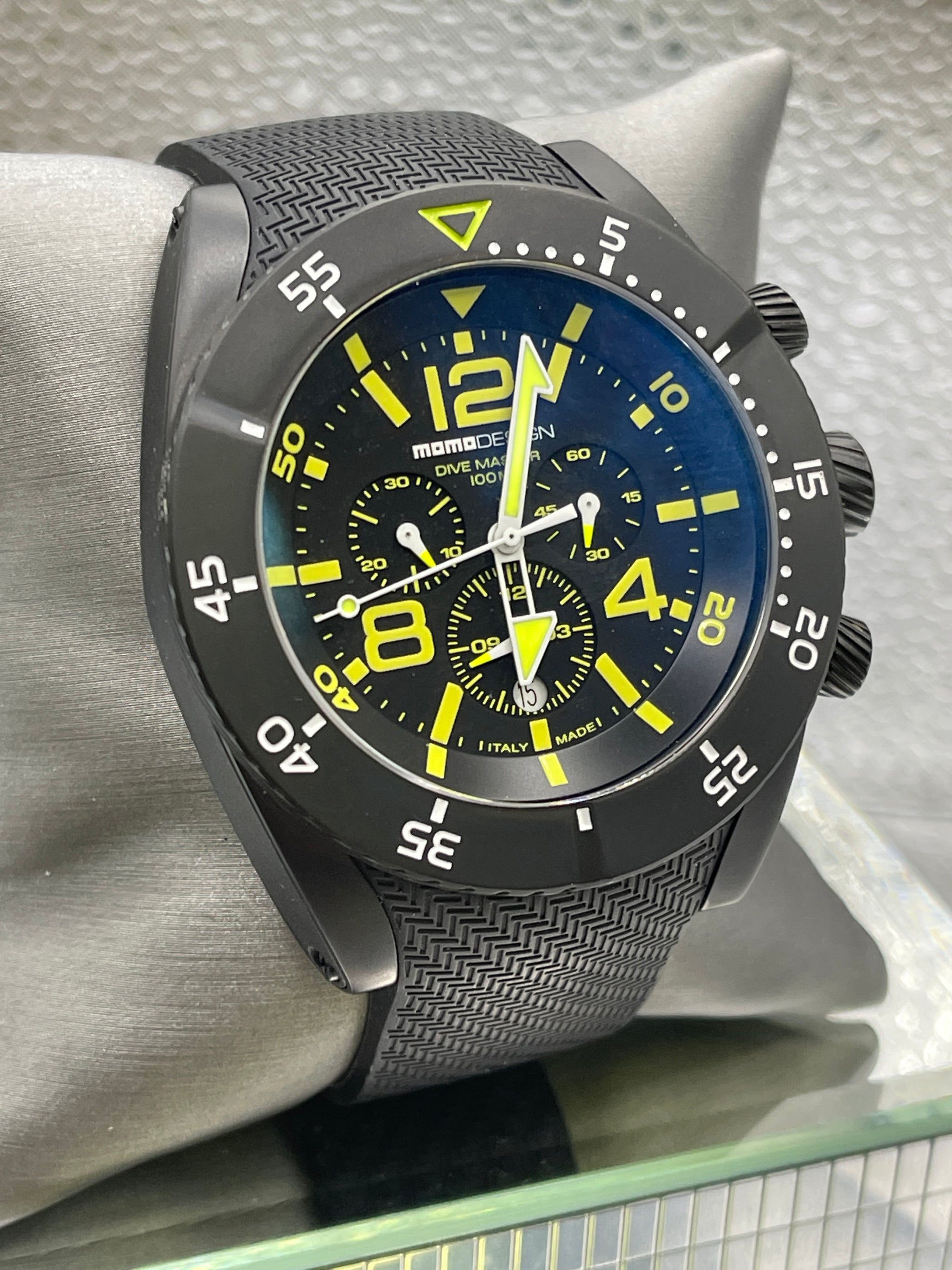 NEW MOMO DESIGN BLACK CHRONOGRAPH SPORT DIVE MASTER WATCH