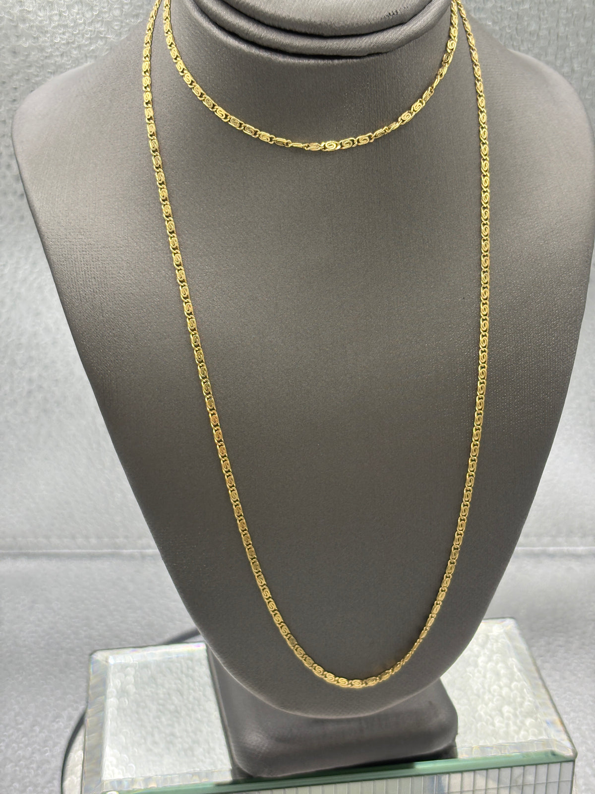 Ladies 18 Karat Yellow Gold Snail Link Chain