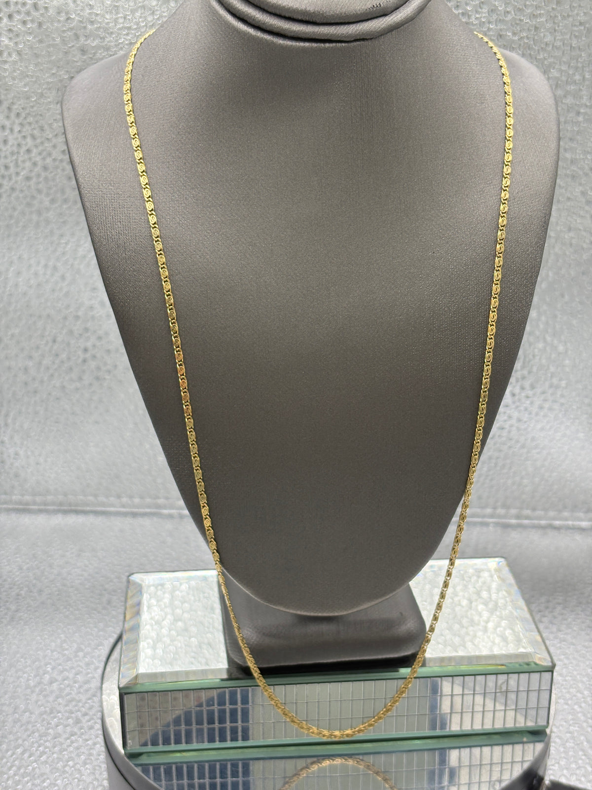 Ladies 18 Karat Yellow Gold Snail Link Chain