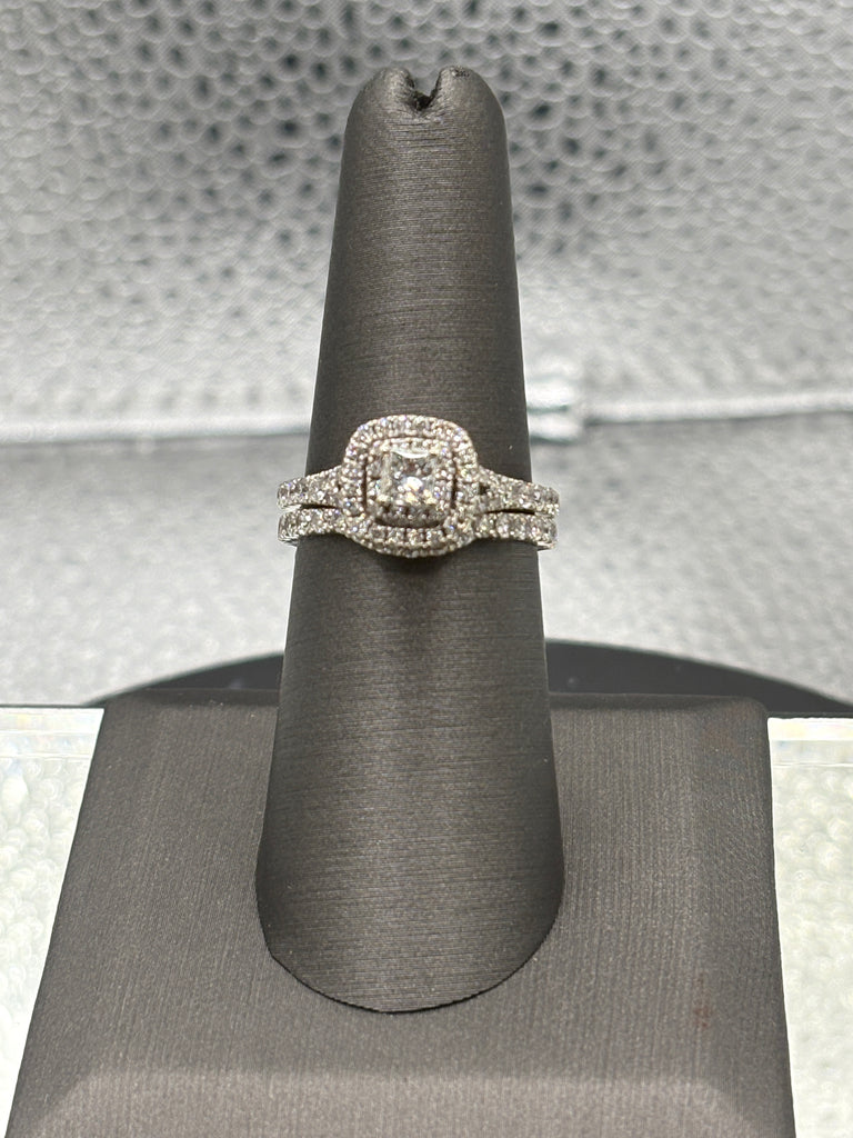 Vintage Neil Lane 14 Karat White Gold Diamond Wedding Set