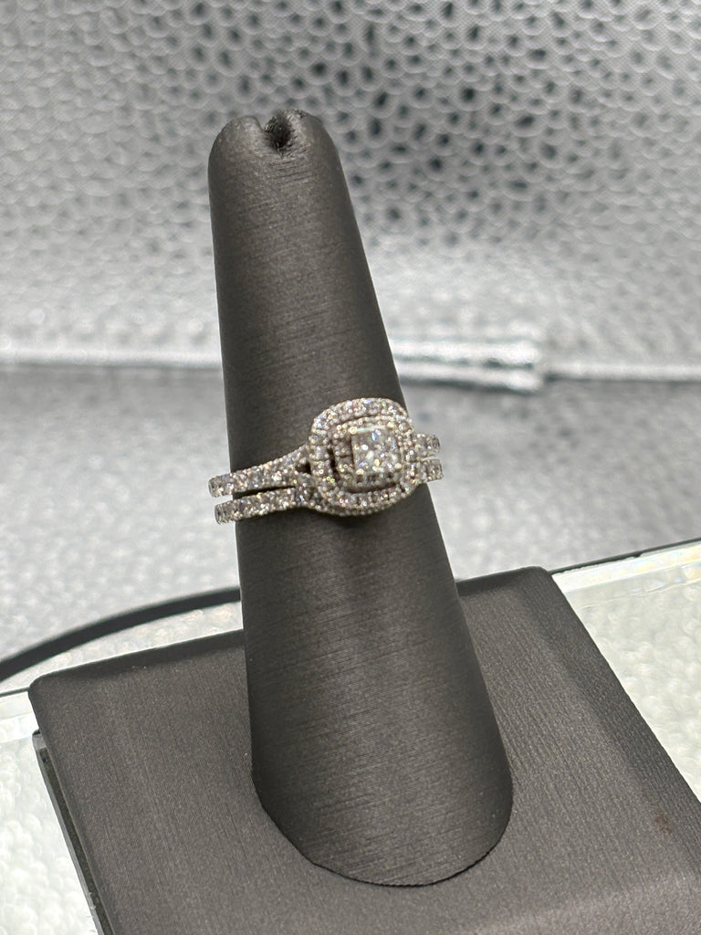 Vintage Neil Lane 14 Karat White Gold Diamond Wedding Set