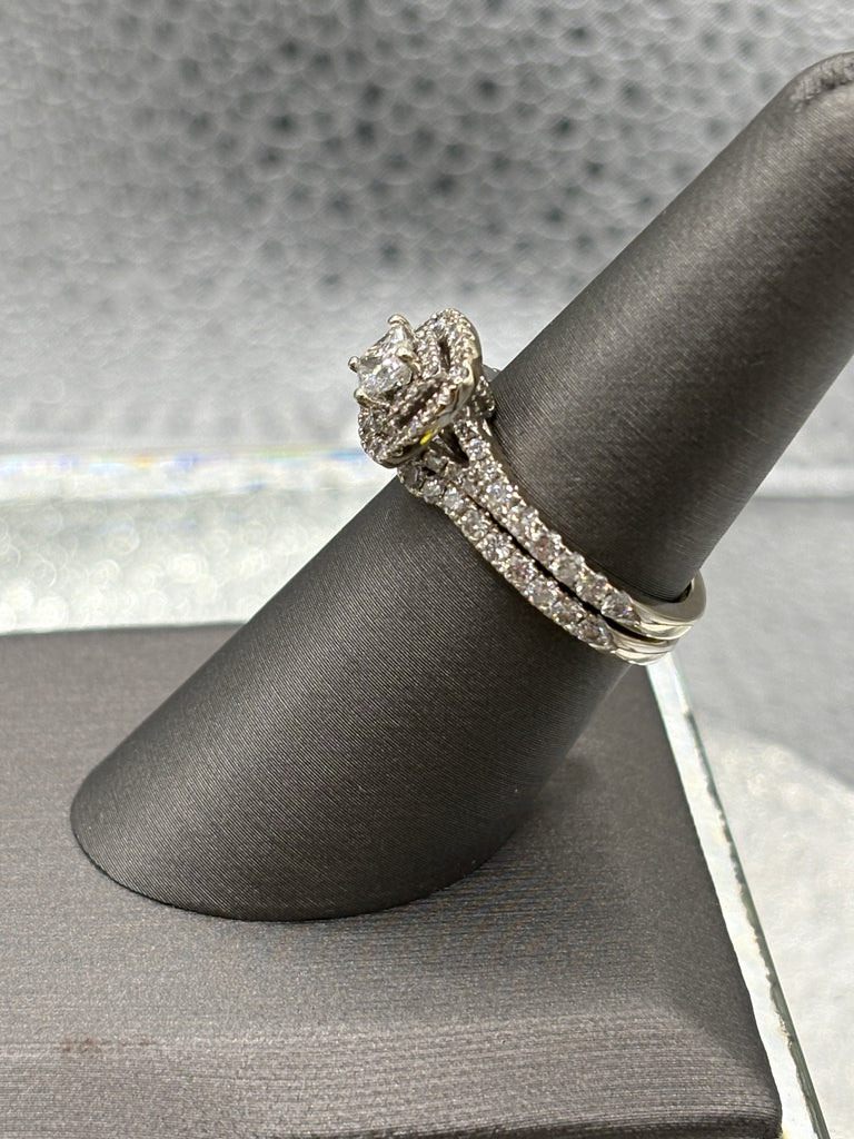 Vintage Neil Lane 14 Karat White Gold Diamond Wedding Set