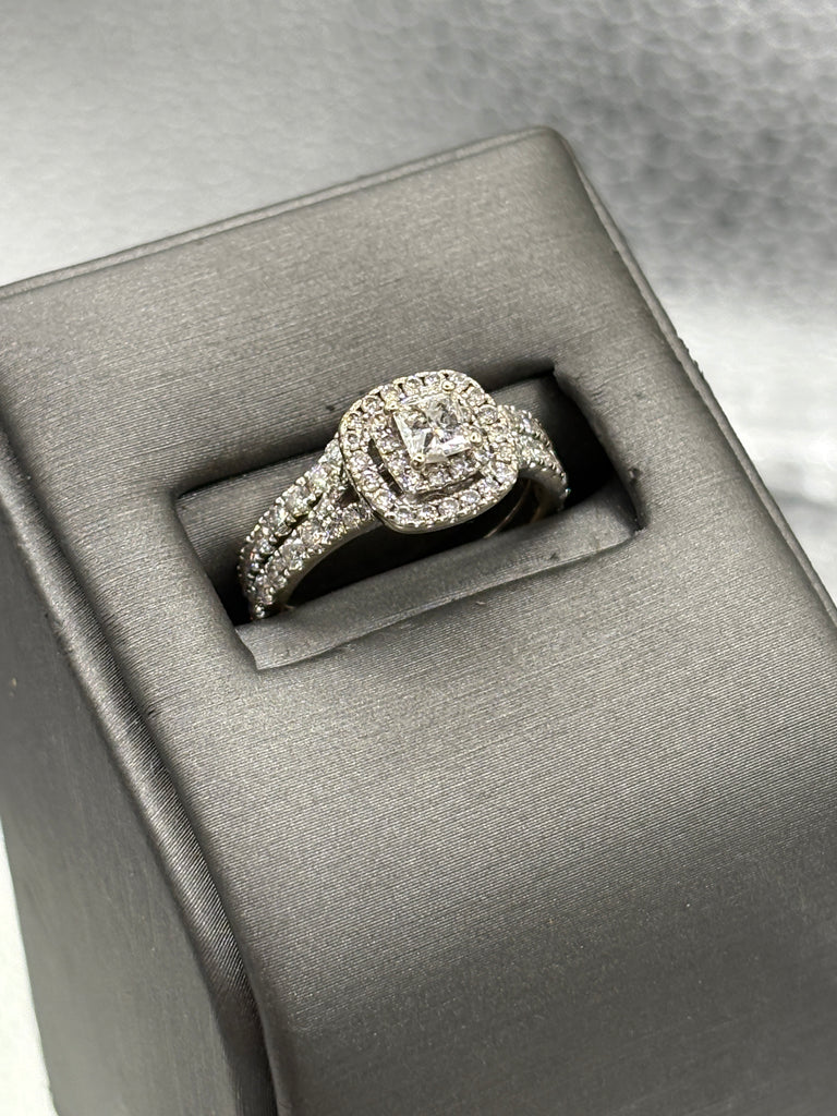 Vintage Neil Lane 14 Karat White Gold Diamond Wedding Set