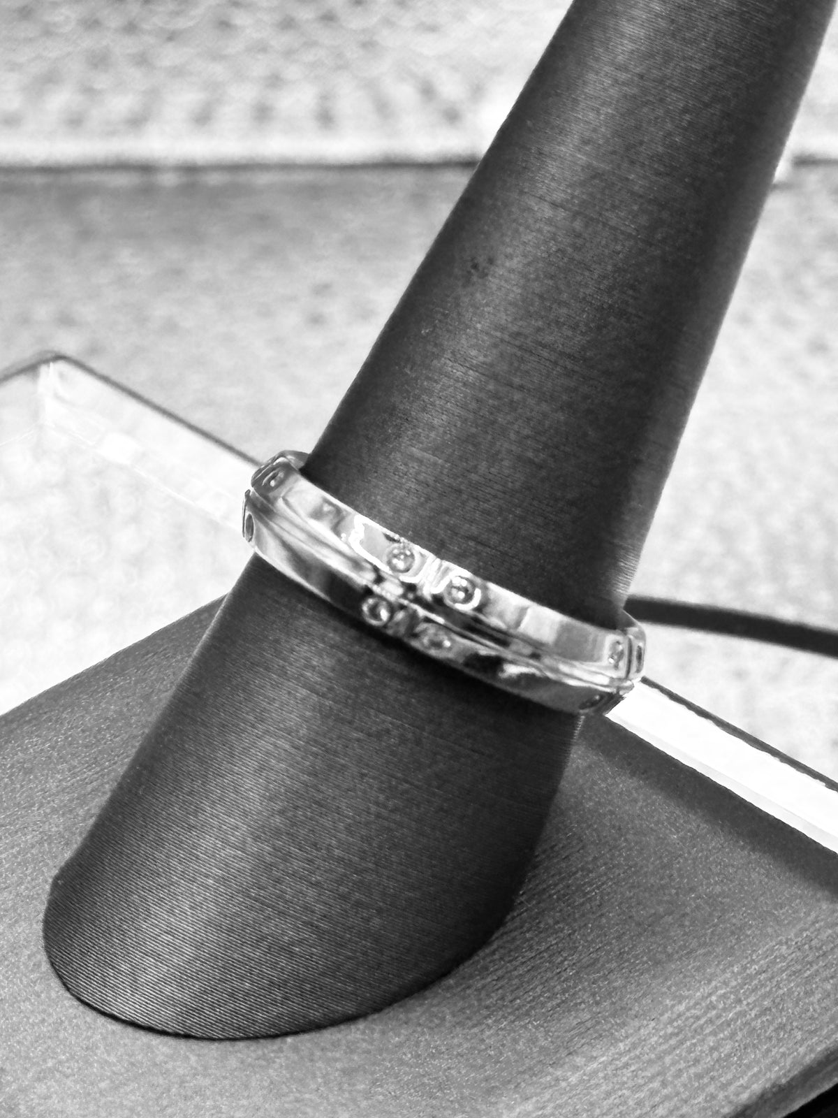 Tiffany & Co Ladies / Gents 18 Karat White Gold Diamond Band