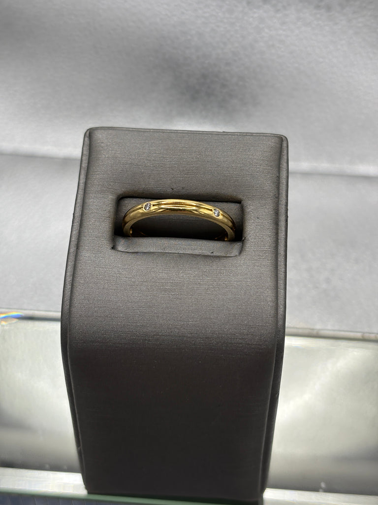 Ladies/Gents 18 Karat Yellow Gold Diamond Band