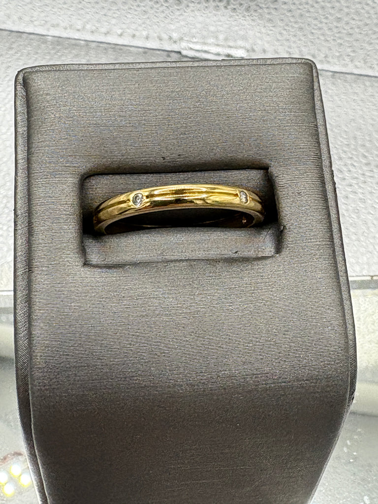 Ladies/Gents 18 Karat Yellow Gold Diamond Band