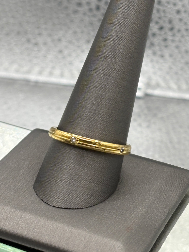 Ladies/Gents 18 Karat Yellow Gold Diamond Band