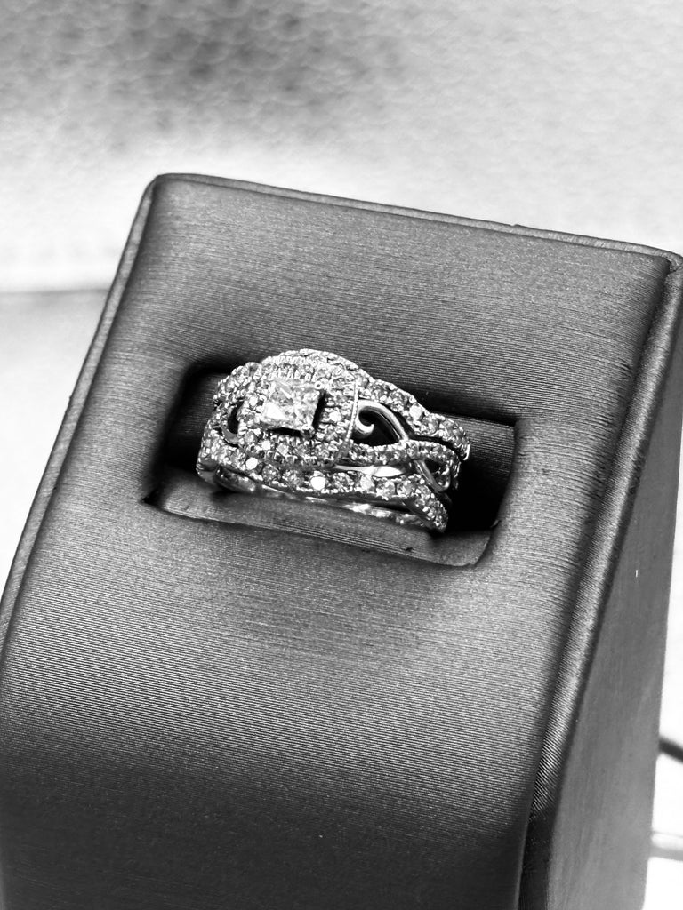 Ladies 10 Karat White Gold Diamond Princess Band