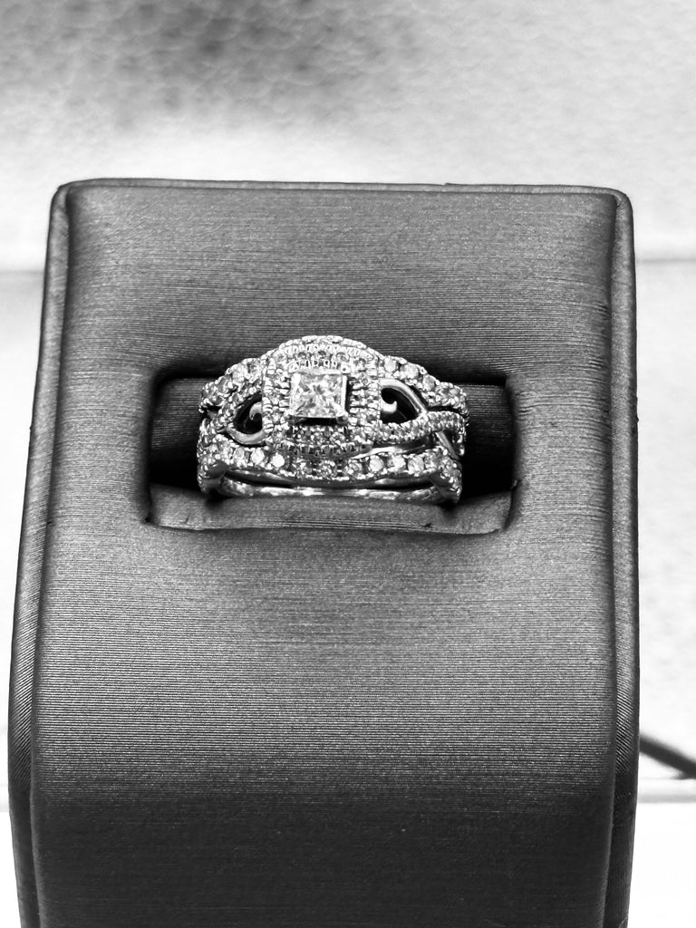 Ladies 10 Karat White Gold Diamond Princess Band