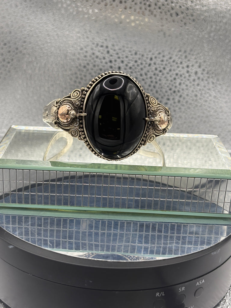 Vintage Native American Sterling Silver Black Onyx Bracelet